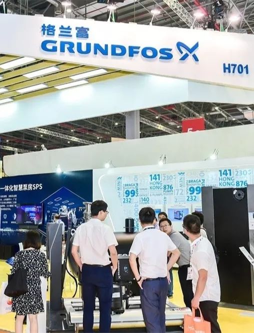 總理帶頭喝“下水道水”,新加坡為何被逼至如此?- 總理帶頭喝“下水道水”,新加坡為何被逼至如此?-